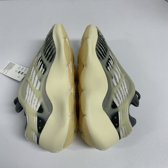 Adidas Yeezy 700 V3 Fade Salt ID1674 Size 5.5 Men Size 4 Women Grey White Kanye main image 5
